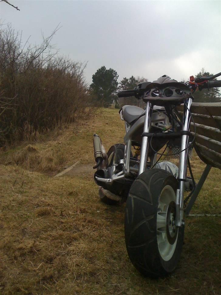 Suzuki Street Magic / Rally billede 3