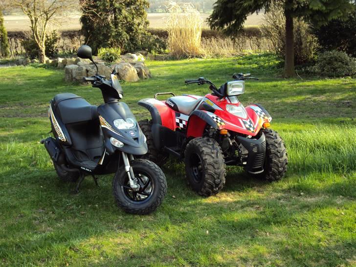 Gilera Stalker - Her stå den sammen med min atv :) billede 12