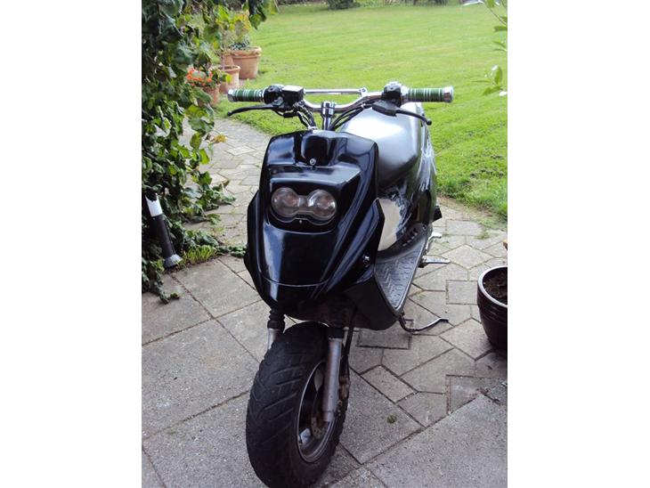 {{currentPhoto.altText}} billede {{currentPhoto.number}}