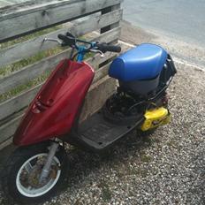 Yamaha Jog Fs "Regnbuen" solgt