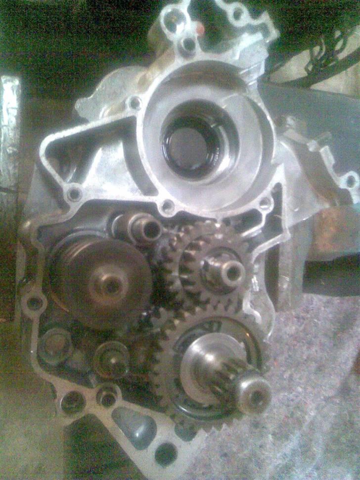 Yamaha YZ85 (byttet) - renovering af gearkasse :) billede 5