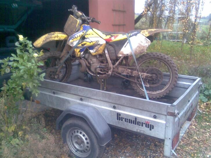 Suzuki RM250 - solgt :( - hjemvendt og klar til vask! billede 11