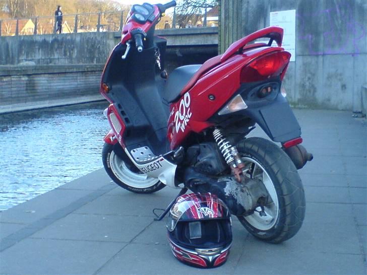 Peugeot Speedfight (TOTALSKADET) billede 2