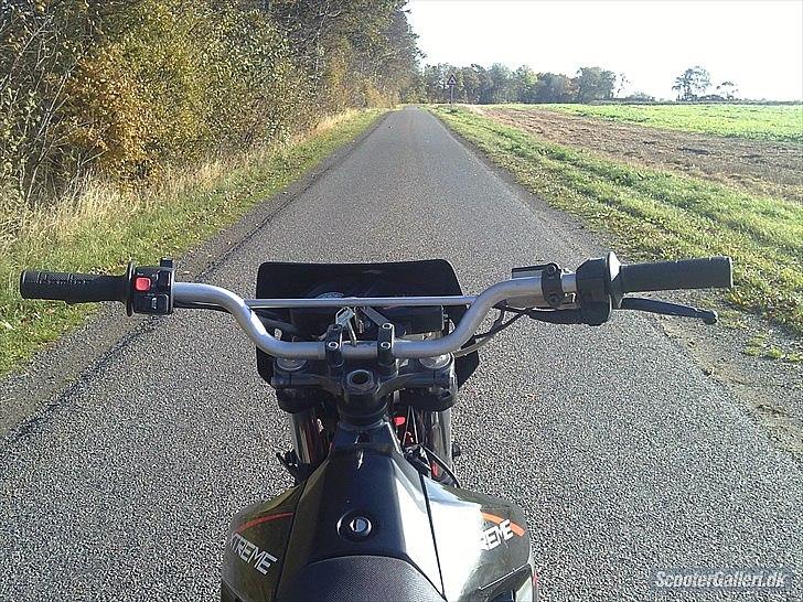 Derbi Senda SM X-Treme Taget af panserne- :( billede 5