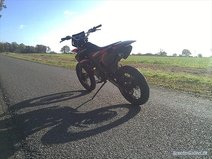 Derbi Senda SM X-Treme Taget af panserne- :( billede 8