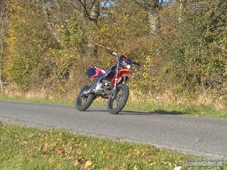 Derbi Senda SM X-Treme Taget af panserne- :( billede 12