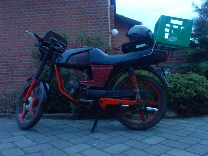 Puch Imola 1985 - Byttet - så er den klar til igen at krydse de jyske landeveje som de gjorde dengang tilbage i 80´erne... og bare rolig damer, der er skam plads til to ;) billede 10