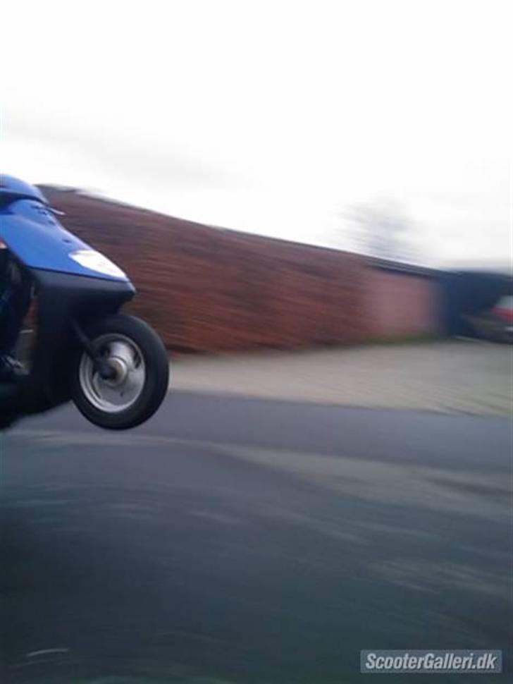 Yamaha Jog (BYTTET TIL RCR)  billede 1