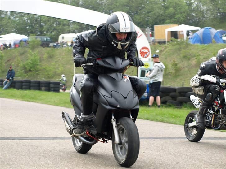 Yamaha jog r 16,36hk. AC (solgt) billede 15