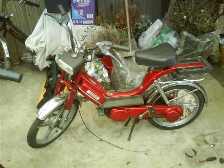 Vespa piaggio bravo Solgt billede 1