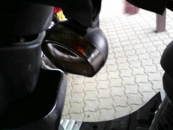 PGO PMX SPORT STJÅLET! SAVNET !!!! )': - de røg farvede blinlys glas (lidt dårligt billede) billede 4