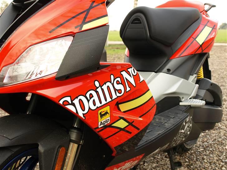 Aprilia SR 50r Factory Replica [KASSERET]  billede 1