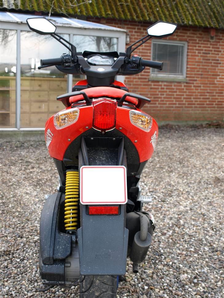 Aprilia SR 50r Factory Replica [KASSERET]  billede 3