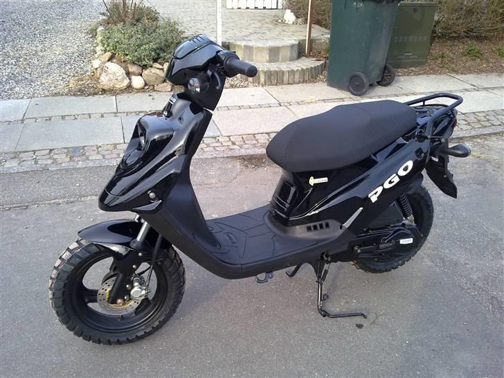 PGO Hot 50 - Inden jeg fik pillet de grimme klistermærker af på varioskjoldet og lige under sædet. billede 4