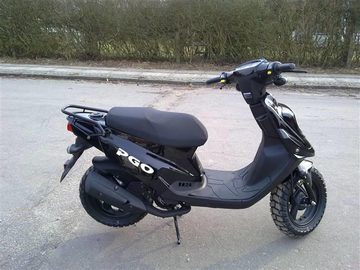 PGO Hot 50 - Inden jeg fik pillet de grimme klistermærker af på varioskjoldet og lige under sædet. billede 5