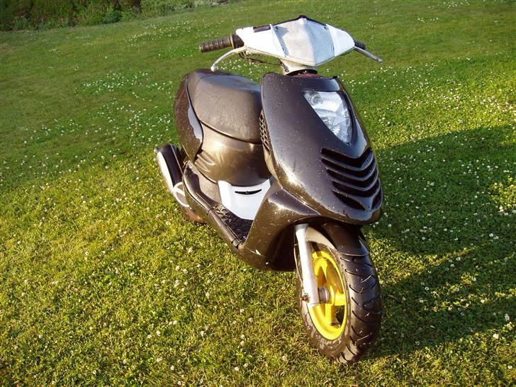 Aprilia Sonic TOTAL SKADET billede 3