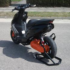 Yamaha Jog RR Evo 2 LC (BYTTET)