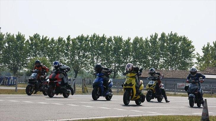 Yamaha Jog RR  - Italien 2011 billede 6