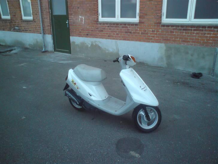 Yamaha jog AS solgt 6000-, billede 2