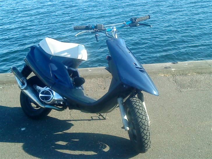 Yamaha jog fs *Byttet* - På havnen! :P billede 1