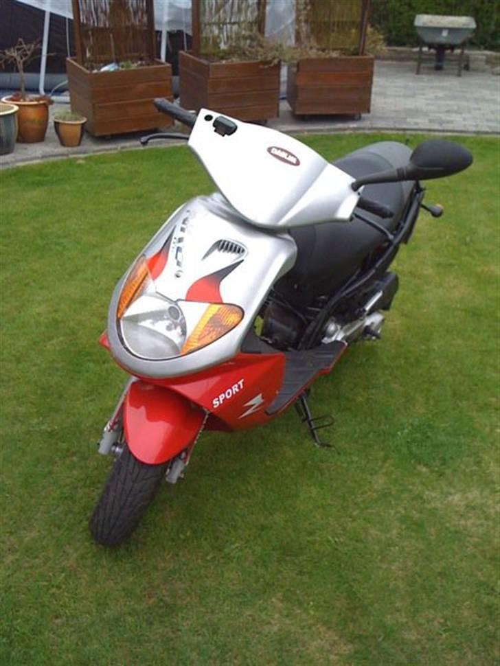 Daelim S-five (SOLGT) - under restaurering :) billede 6