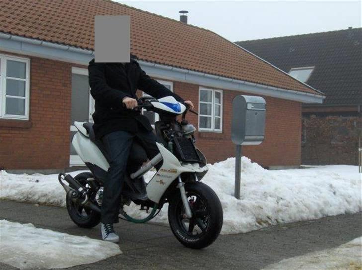 Yamaha Jog R LC TS2  - Sådan så den ud engang. - Der er sket lidt siden da :) billede 15