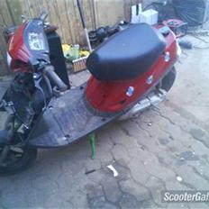 Yamaha jogrox lc solgt