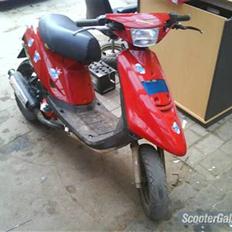 Yamaha jogrox lc solgt
