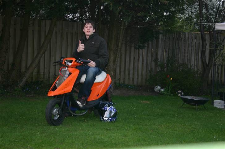 Yamaha jog-LC>VIPSEN<(VÆK) - DET KUNNE VÆRE, MAN SKULLE ÅBNE. A >ØJN< MEN DET NÅEDE JEG SKU IKKE, HAHA! billede 8