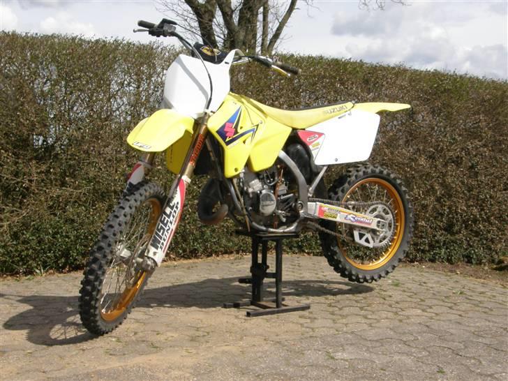 Suzuki RM 125 "Solgt" billede 2