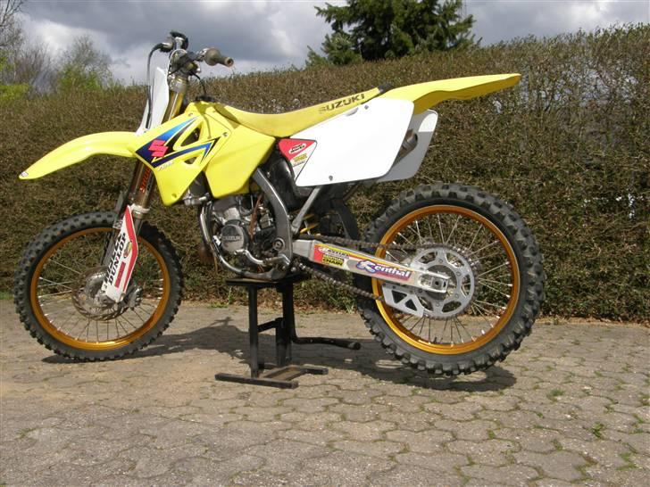 Suzuki RM 125 "Solgt" billede 3