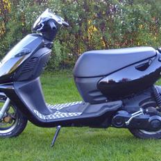 Aprilia Sonic ( SOLGT )
