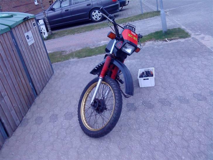 Yamaha DT 50 MX *STJÅLET* - Forfra billede 3