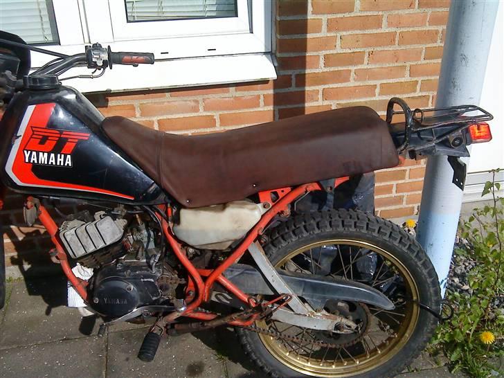 Yamaha DT 50 MX *STJÅLET* - Jeg har selv betrukket sædet.. det kan man nok også se.  billede 8