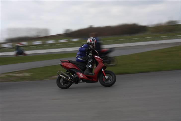 Yamaha jog R Lc 7T - Tak til shjeløh for billedet! billede 3