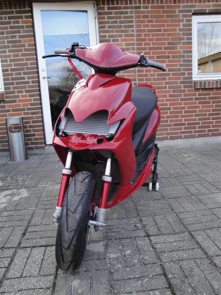 Yamaha jog R Lc 7T billede 7