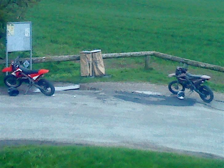 Gilera Smt SOLGT - Mig og en ven kørte en tur med mine smt´er. billede 18