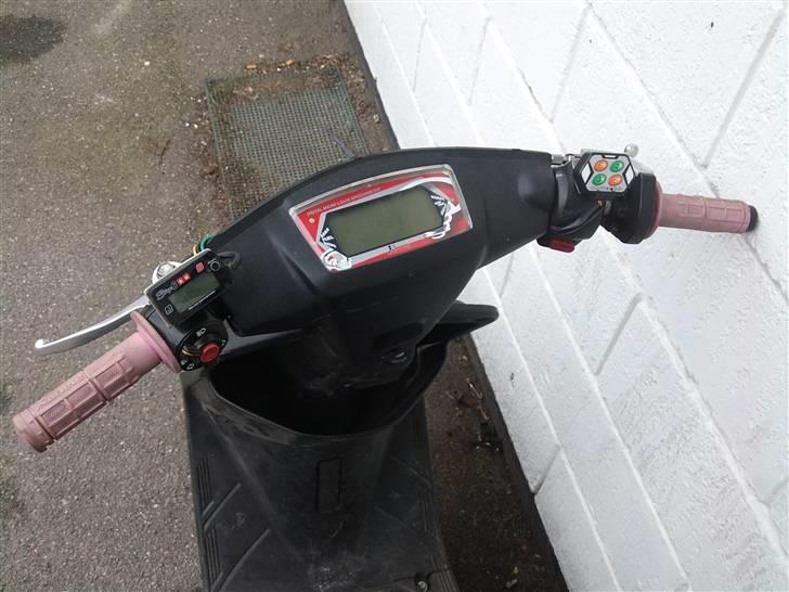 Yamaha Jog FS (SOLGT) billede 14