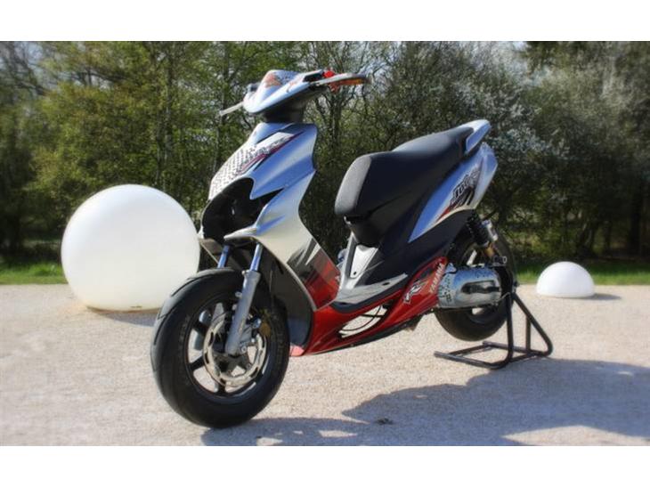 {{currentPhoto.altText}} billede {{currentPhoto.number}}