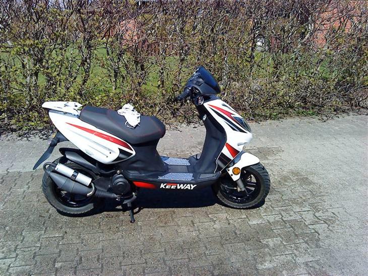 {{currentPhoto.altText}} billede {{currentPhoto.number}}