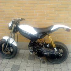 Suzuki Street Magic SOLGT