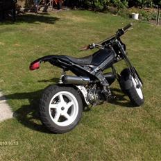 Suzuki street magic solgt