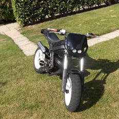 Suzuki street magic solgt