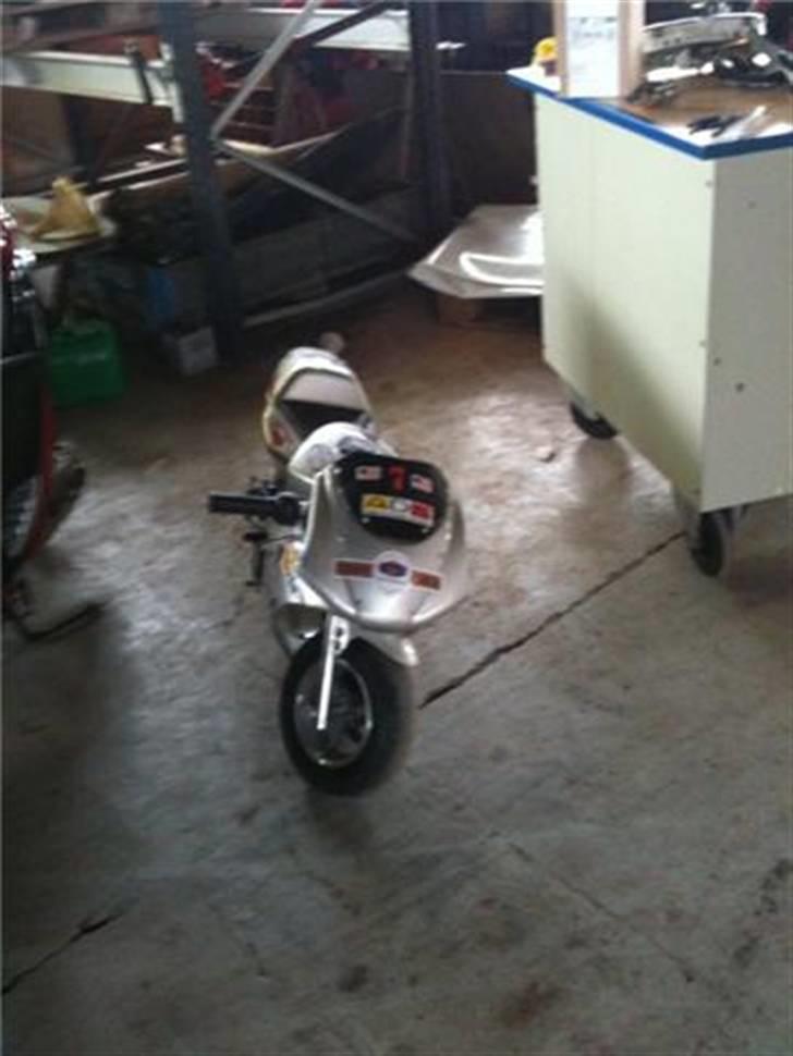 PGO galaxy 50cc - Det er så min pocketbike den kan ca kører 60  målt med scooter   billede 10