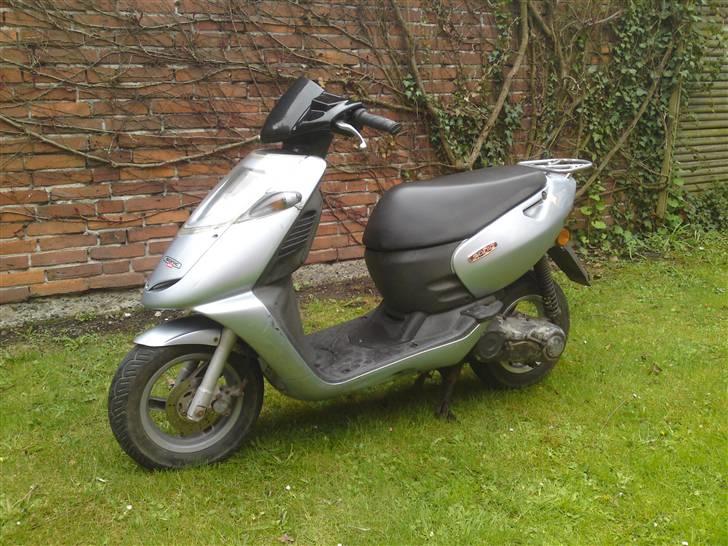 Aprilia Sonic billede 2