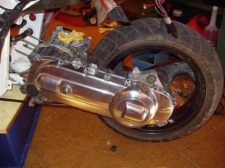 Piaggio Typhoon/Nrg LC (Solgt) - Billedet er KUN LÅNT af tidligere ejer. Der kommer ny billeder hurtigst muligt!!! billede 2