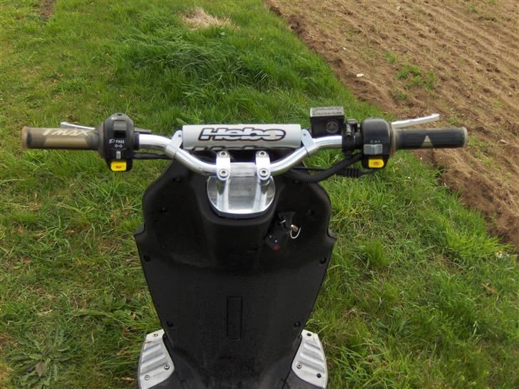 PGO Pmx Naked Carbon  billede 3