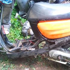 Yamaha jog space solgt  