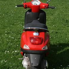 Piaggio Vespa LX50