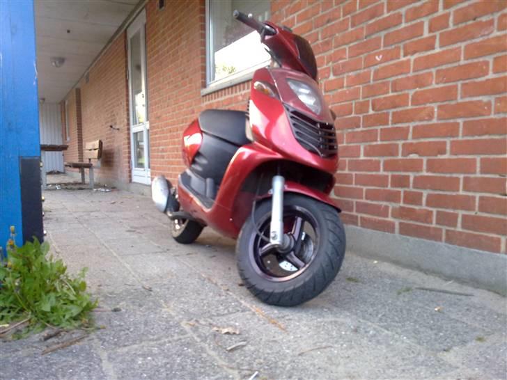 Aprilia sonic lc  candy rød billede 20